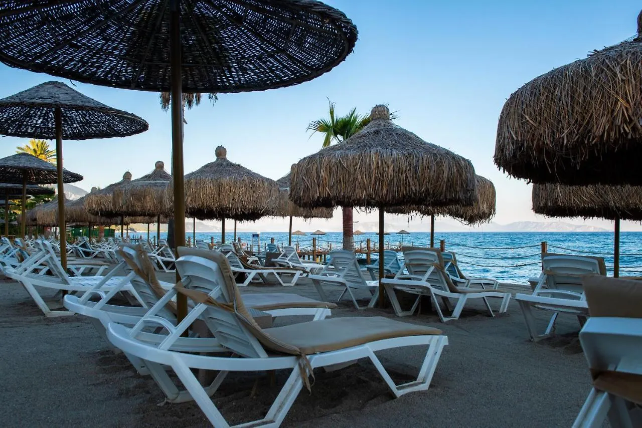 Hotel Akbulut & Spa Güzelçamlı 4*,